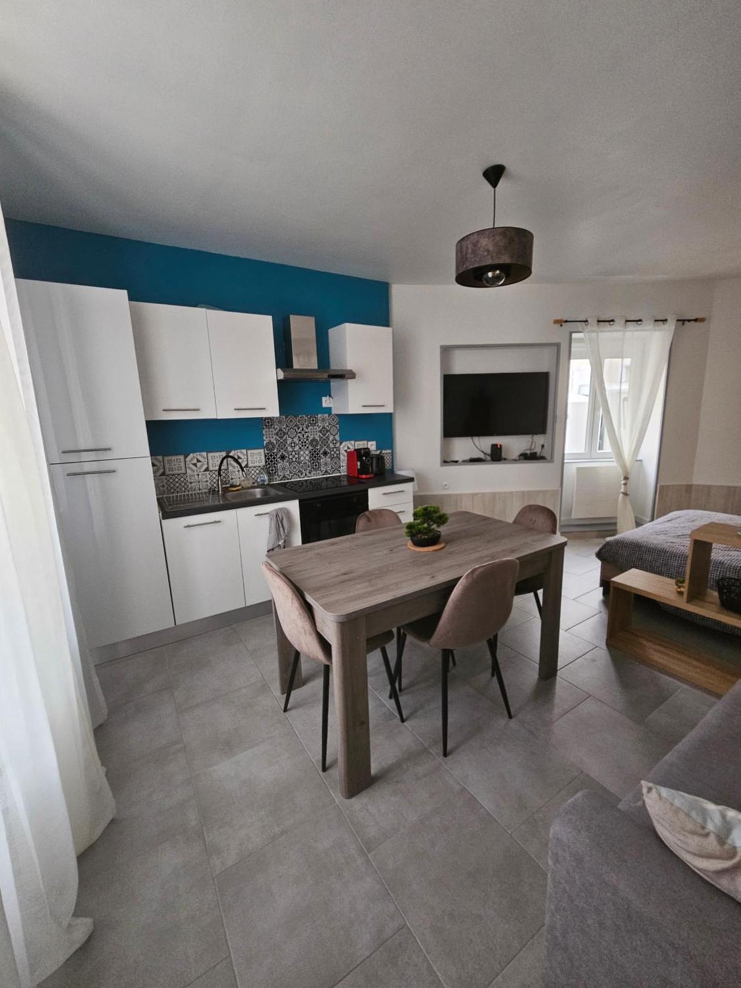 Sarl La Famille 2 Apartment Angouleme Ngoại thất bức ảnh